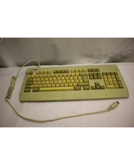 amstrad-7220000824-computer-keyboard-vintage