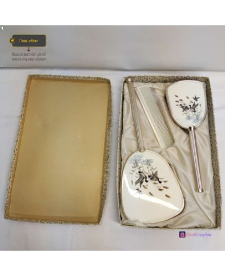 vanity-set-3-pieces-brush-mirror-comb-vintage-retro