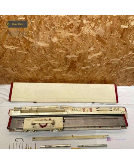 toyota-ks950-knitting-machine-with-attachments-vintage