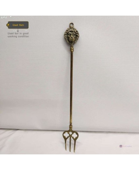 lion-head-brass-toasting-fork-vintage