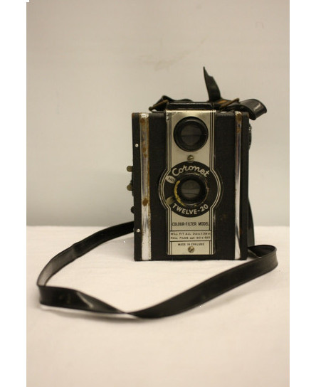 CORONET TWELVE-20 BOX CAMERA COLOUR-FILTER MODEL VINTAGE 1950s UNTESTED